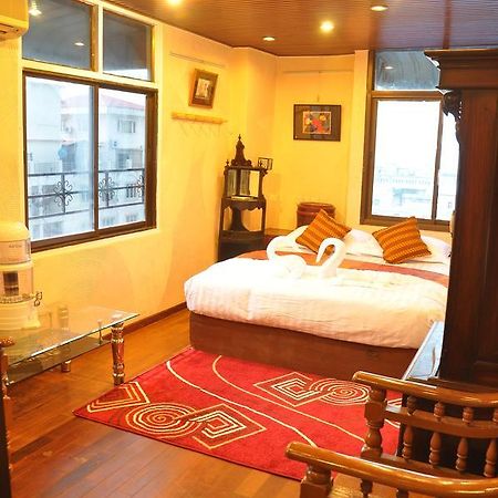 Asian Bliss Myanmar Hostel Yangon Exterior foto