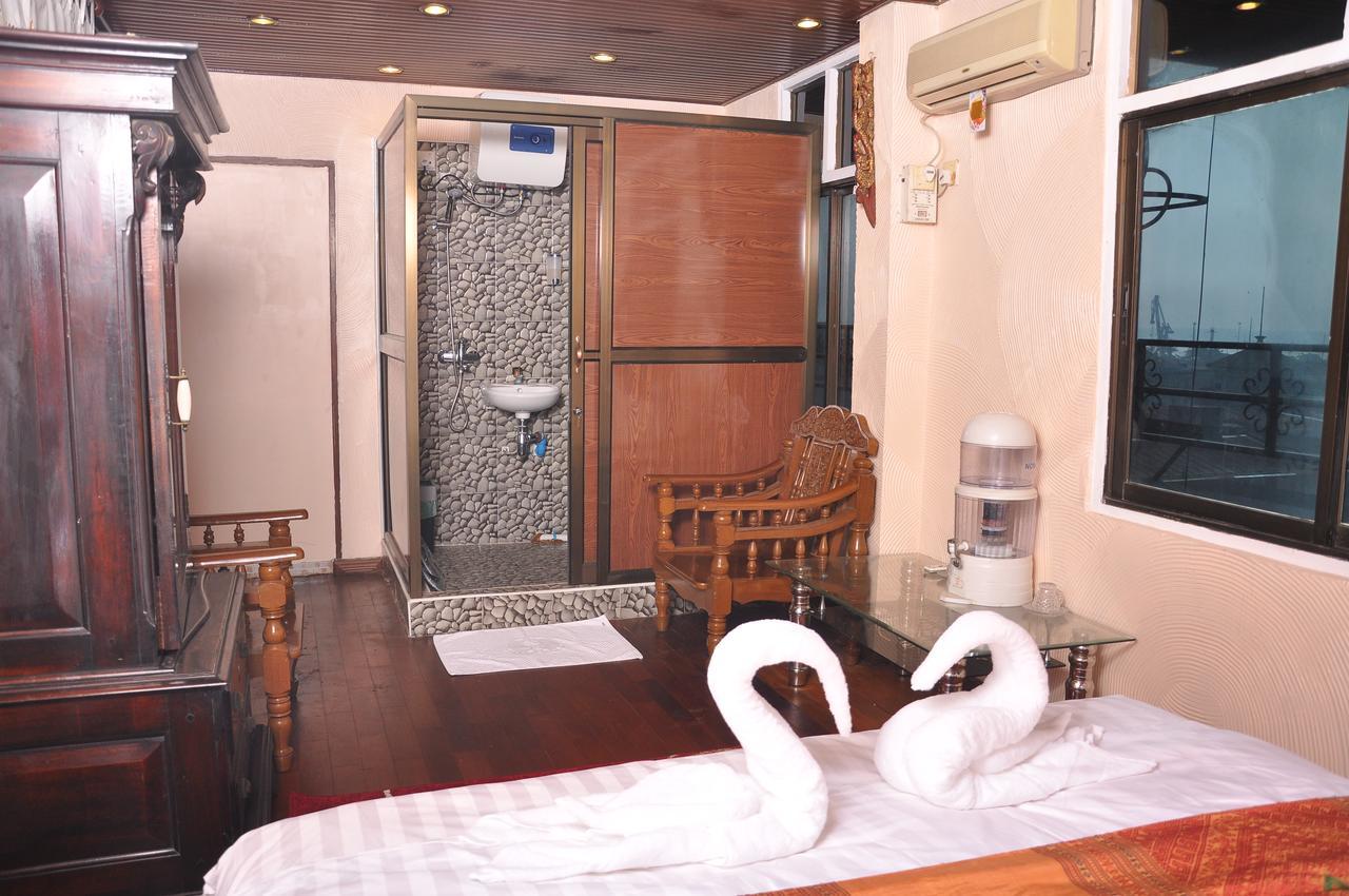 Asian Bliss Myanmar Hostel Yangon Exterior foto