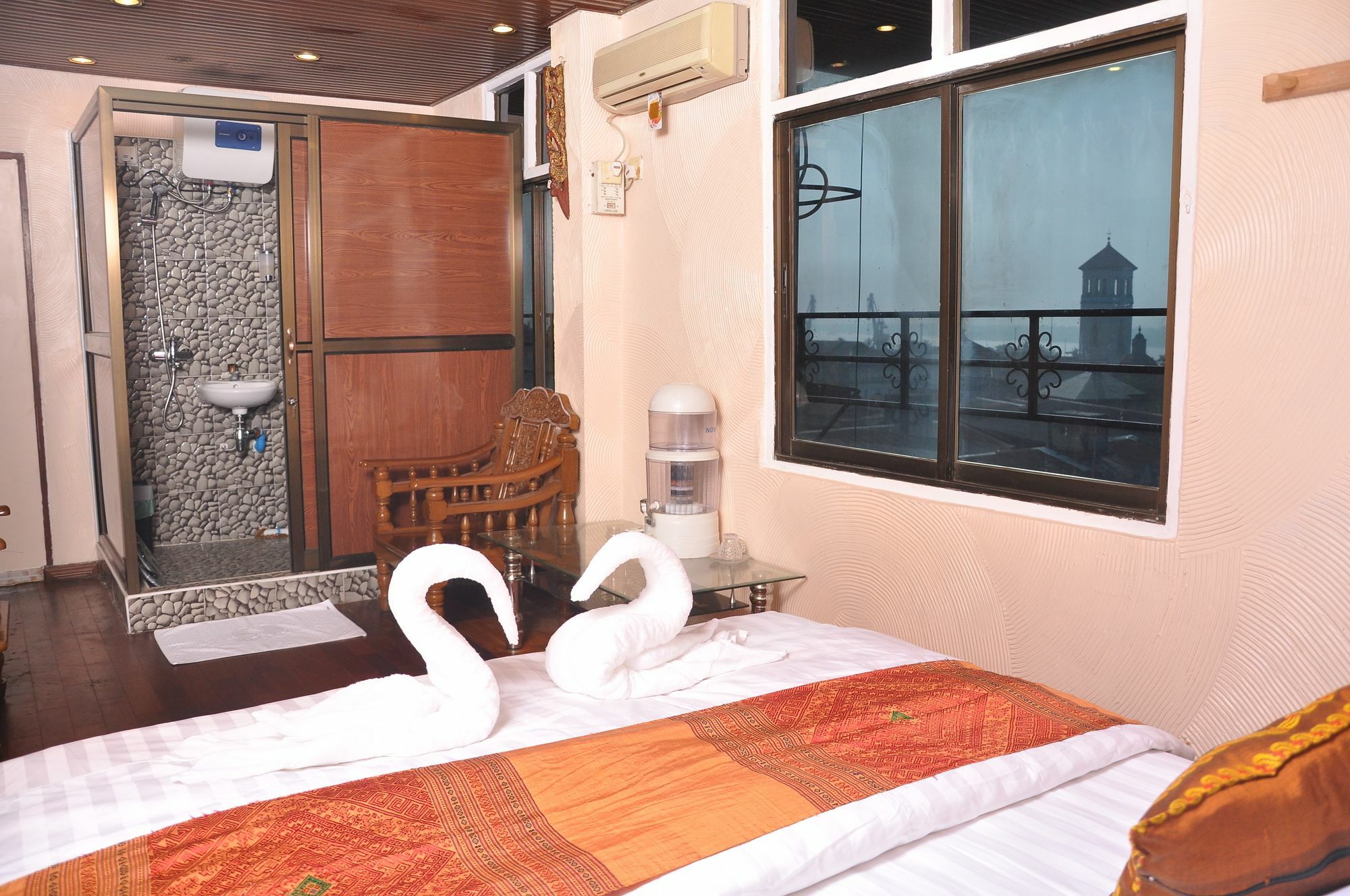 Asian Bliss Myanmar Hostel Yangon Exterior foto